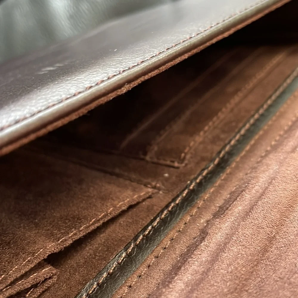 Best Motion Tablet Case Crossbody Brown Interior Card Slots Shoulder Strap - Picture 6 of 11